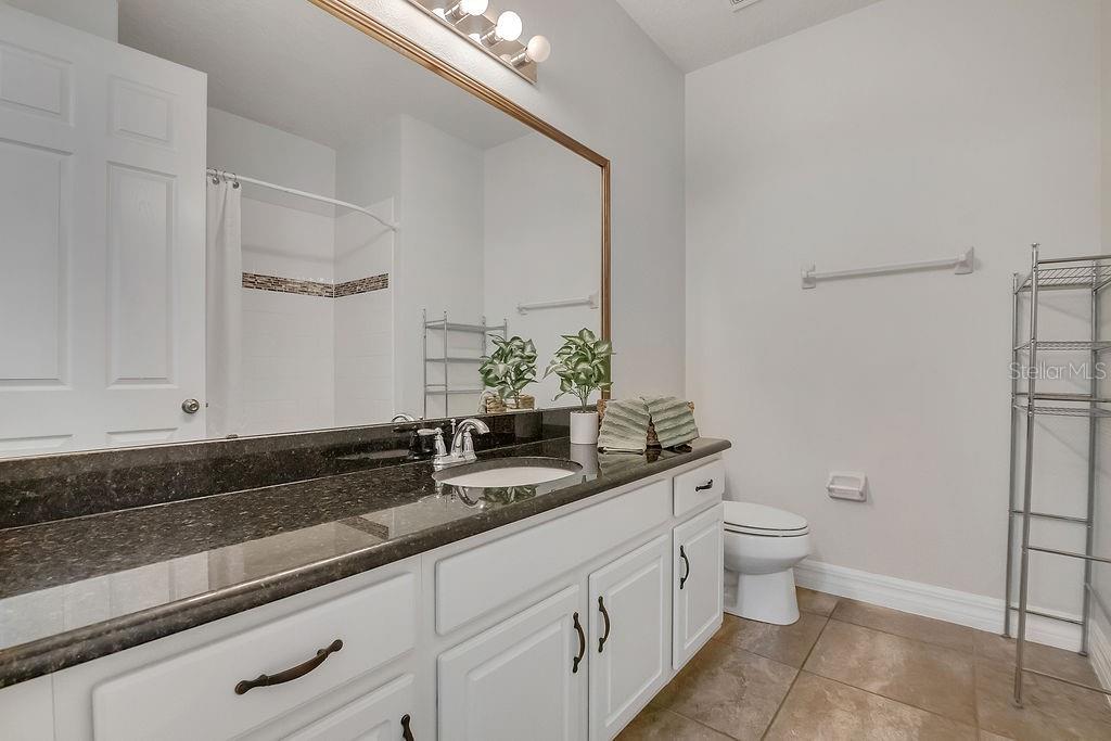 Image 22 of 39 For 2450 Chateau Loop