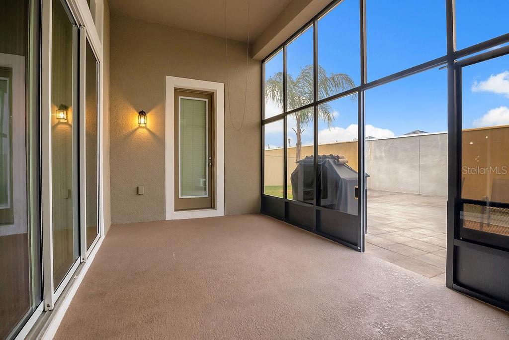 Image 27 of 39 For 2450 Chateau Loop