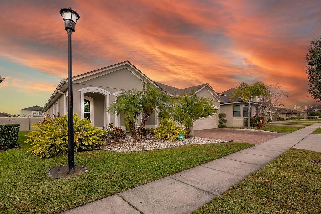 Image 35 of 39 For 2450 Chateau Loop