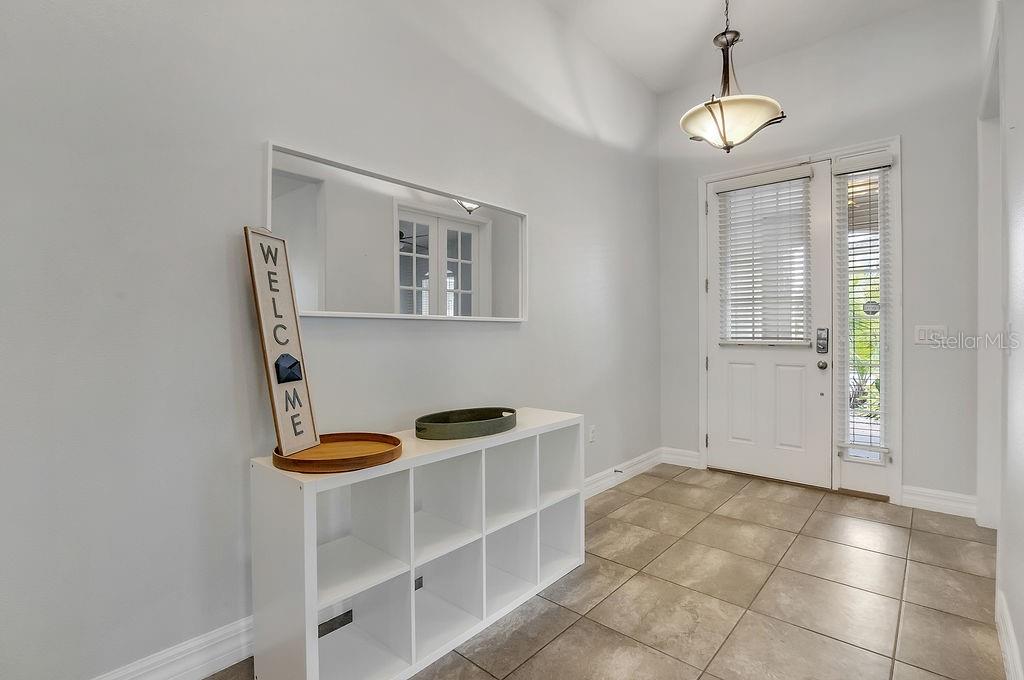 Image 5 of 39 For 2450 Chateau Loop