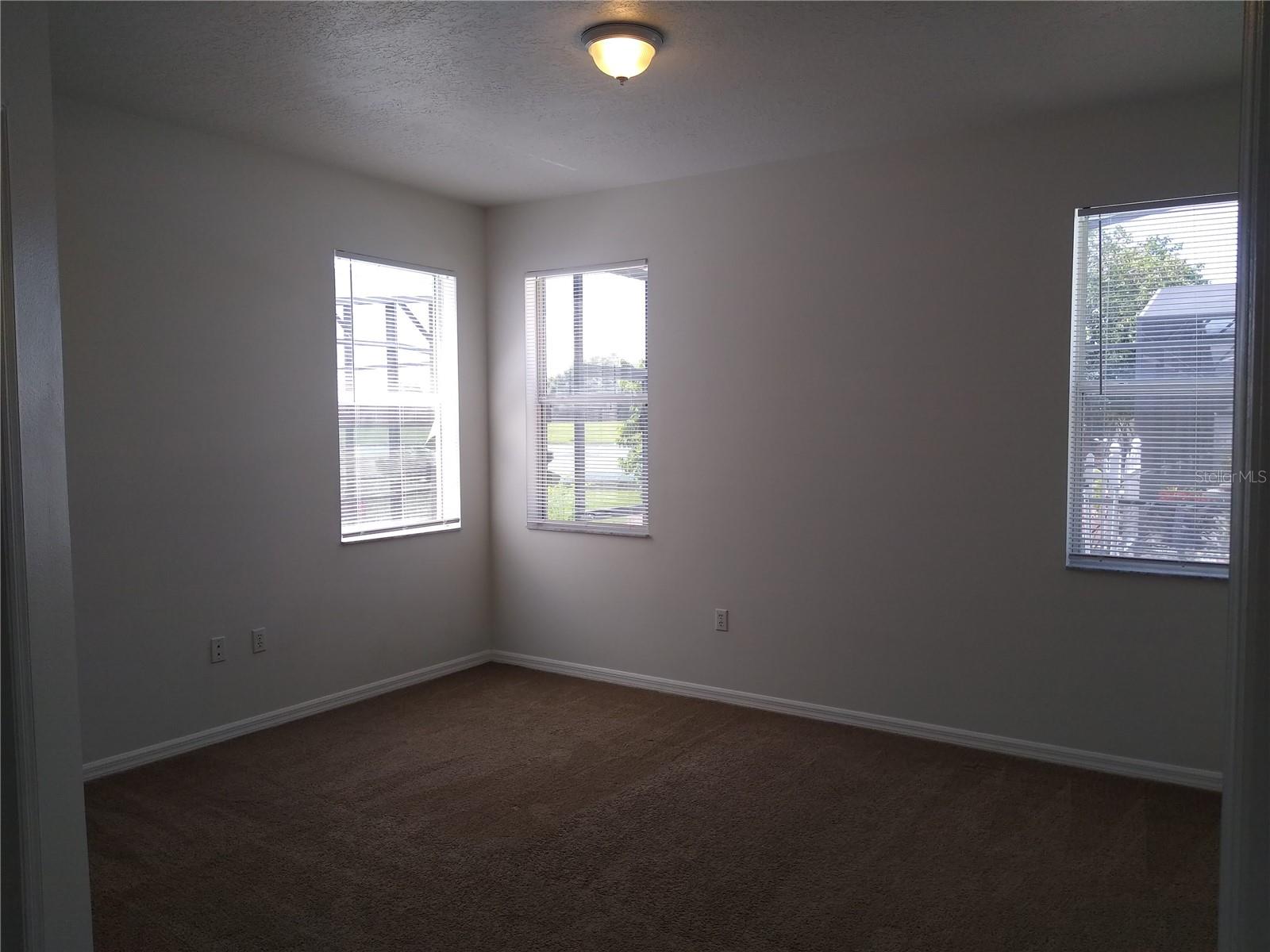 Image 11 of 43 For 1077 Berkeley Drive