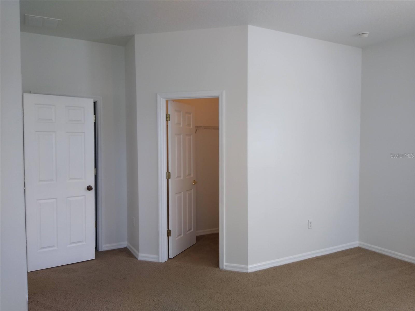 Image 12 of 43 For 1077 Berkeley Drive