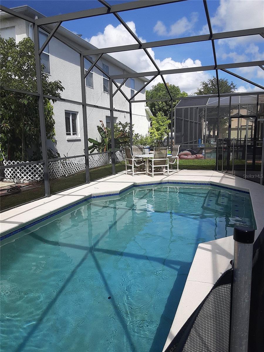 Image 2 of 43 For 1077 Berkeley Drive