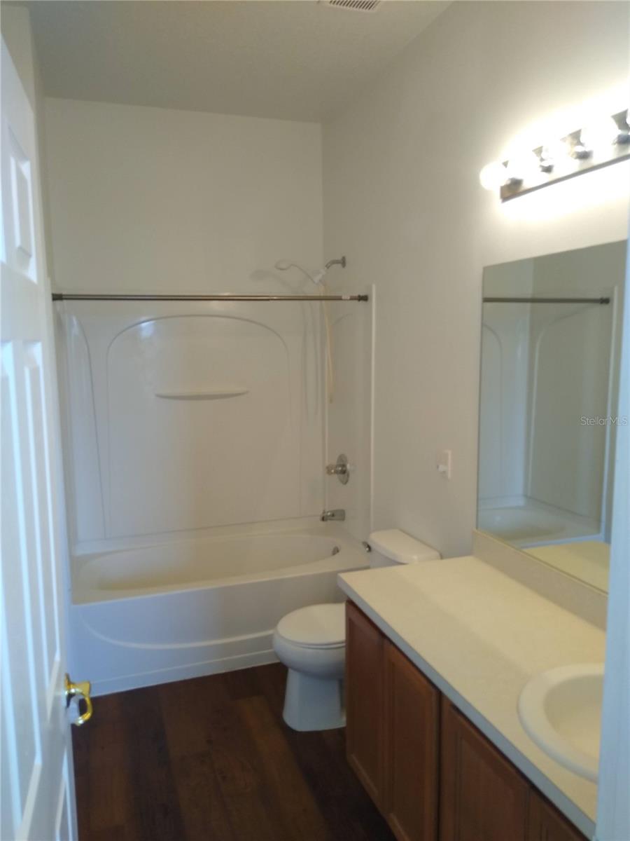 Image 22 of 43 For 1077 Berkeley Drive