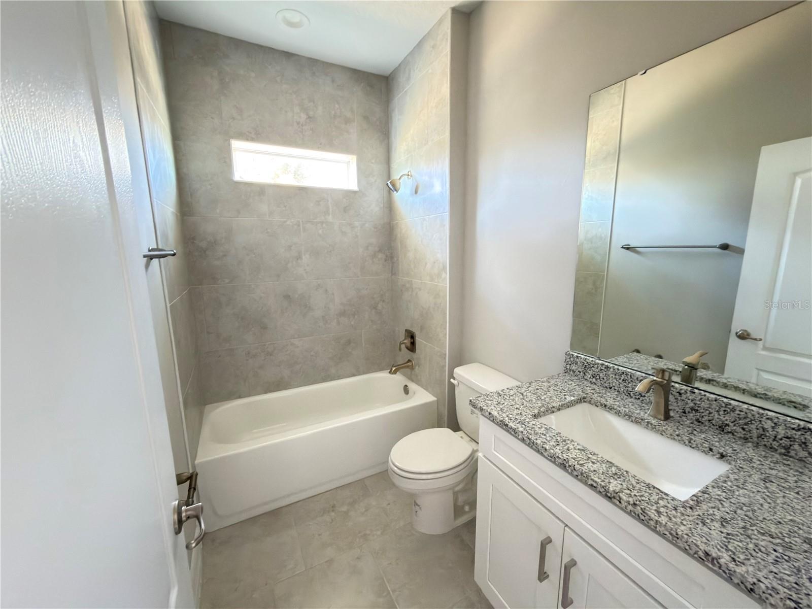 Image 19 of 27 For 5048 San Ignacio Drive