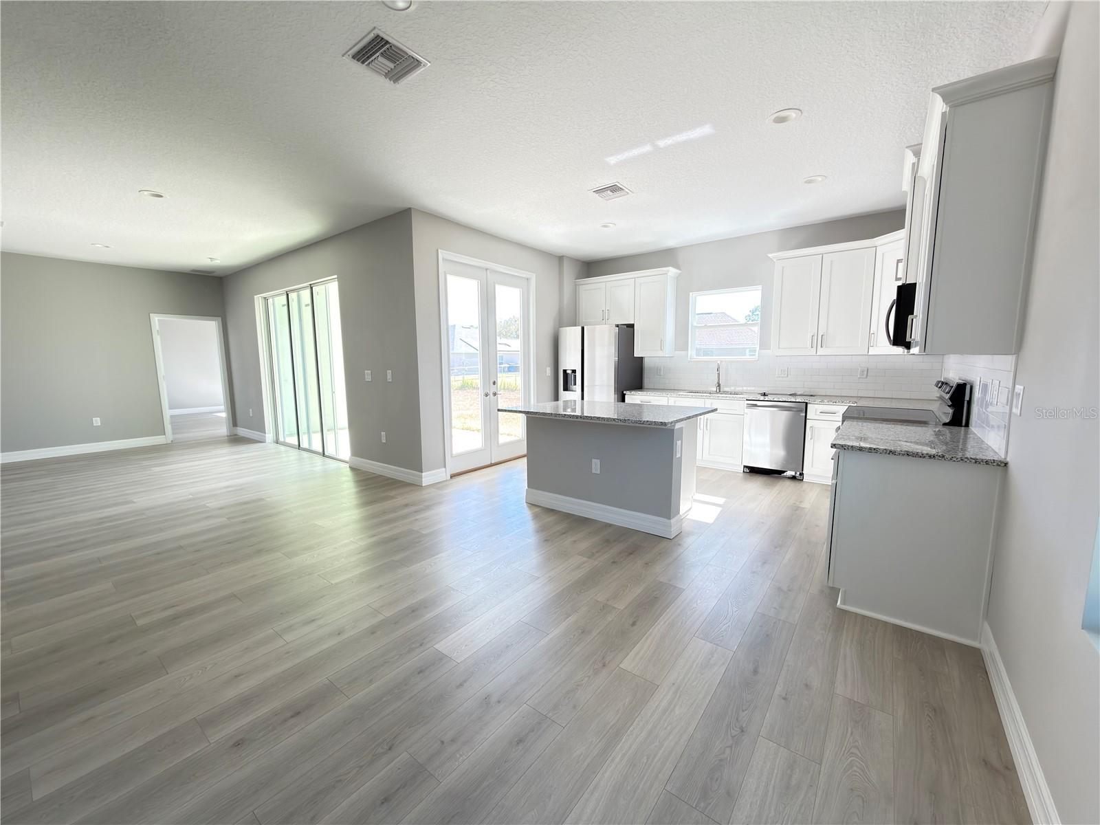 Image 5 of 27 For 5048 San Ignacio Drive