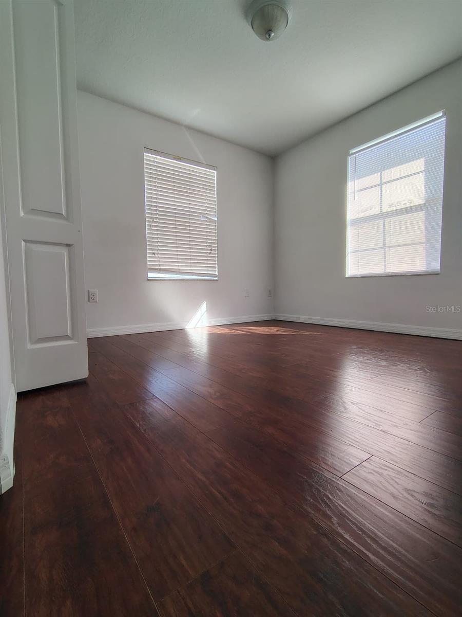 Image 9 of 12 For 9871 Trumpet Vine Loop