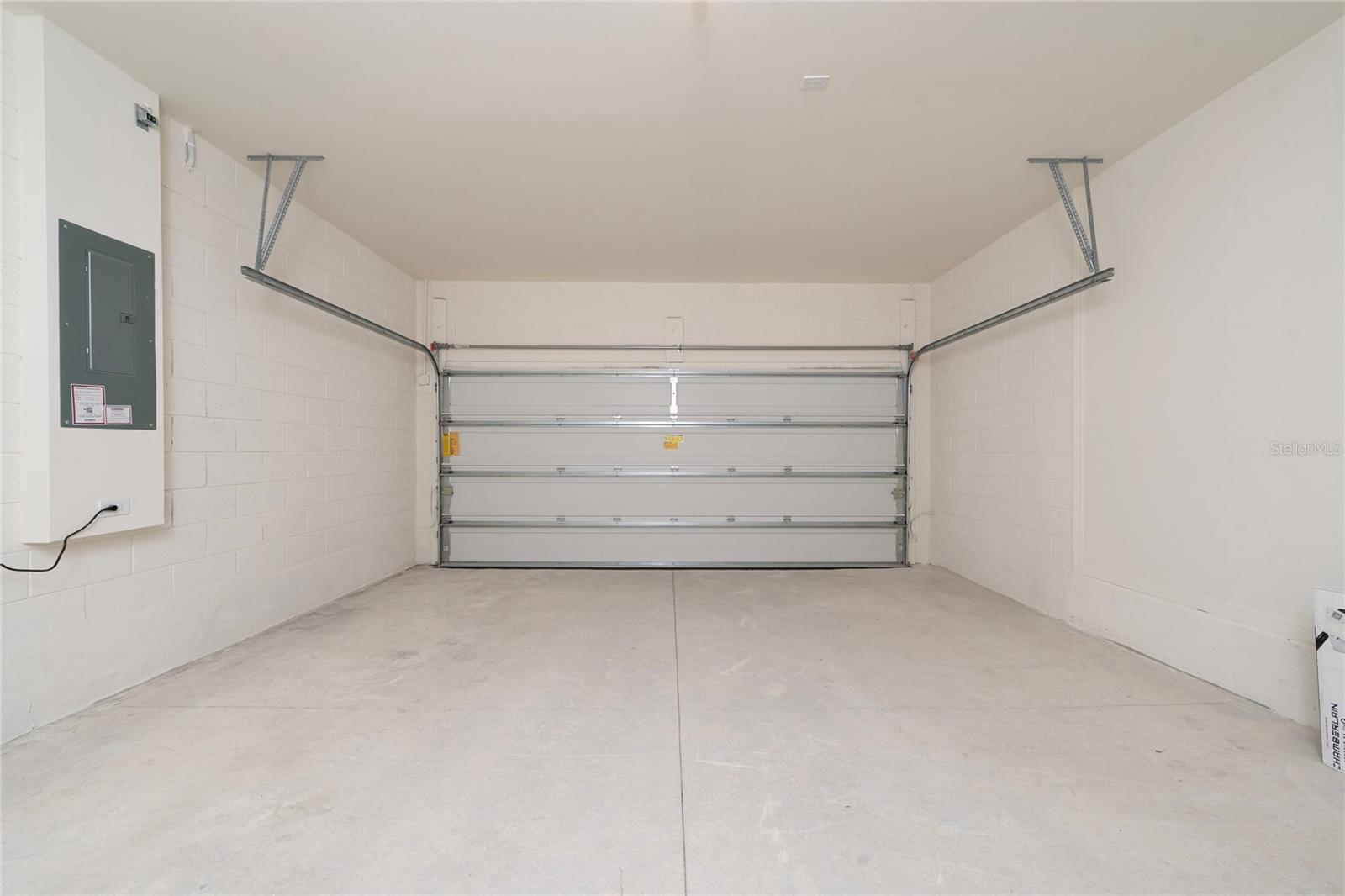 Image 26 of 28 For 8347 Madrid Street