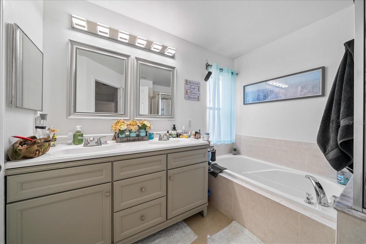 Image 16 of 29 For 3830 Jupiter Boulevard N