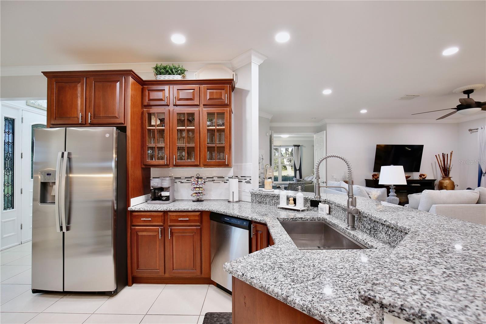 Image 10 of 66 For 217 Lake Cassidy Drive