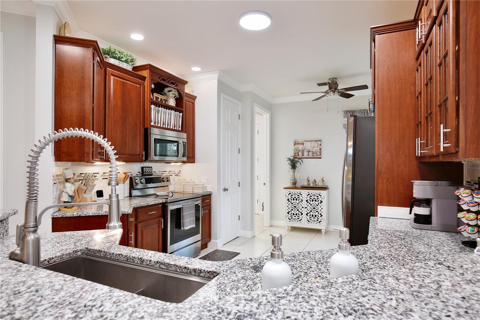 Image 11 of 66 For 217 Lake Cassidy Drive