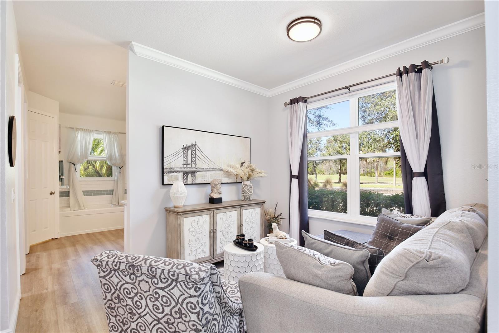 Image 15 of 66 For 217 Lake Cassidy Drive