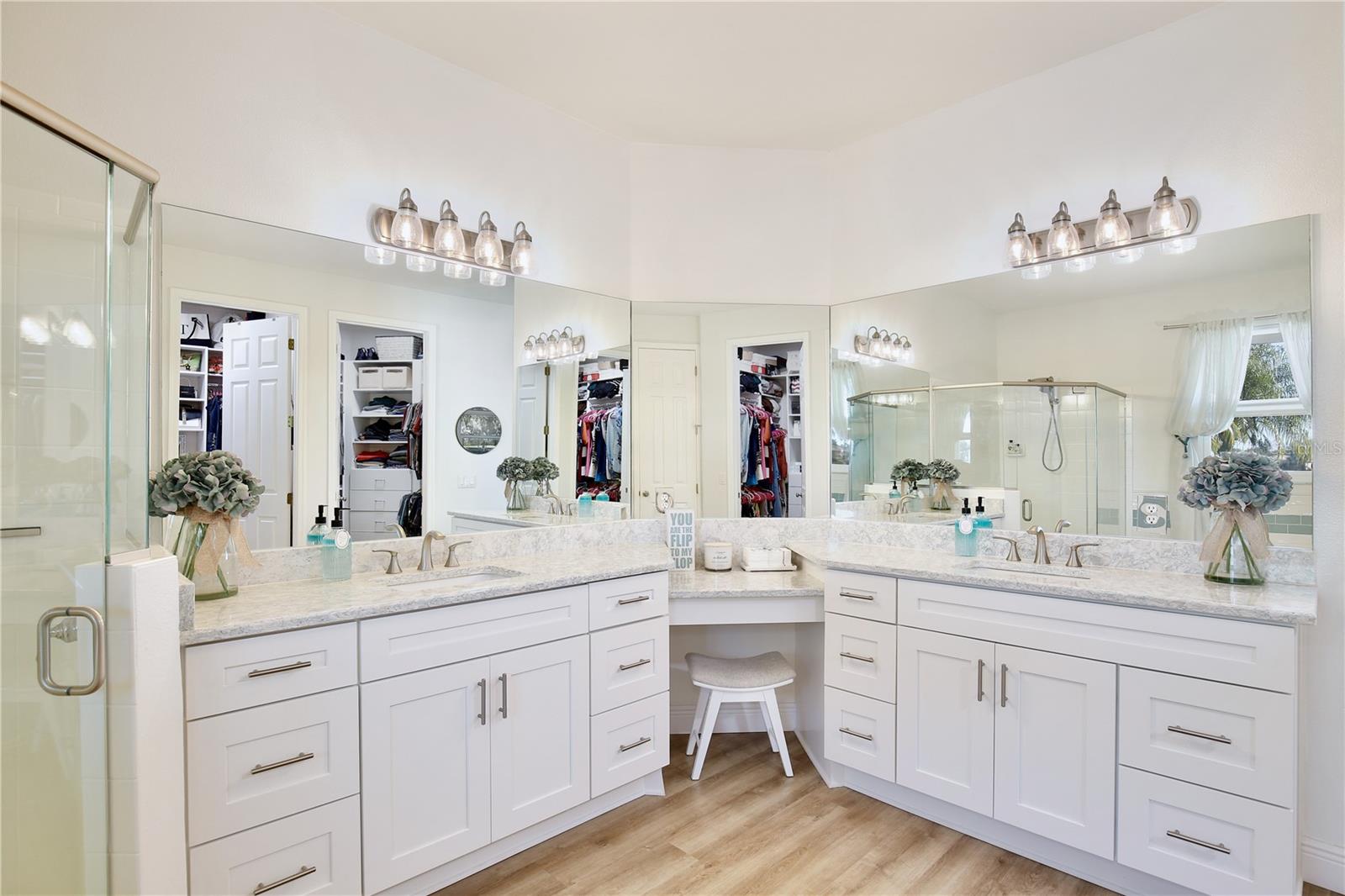 Image 18 of 66 For 217 Lake Cassidy Drive