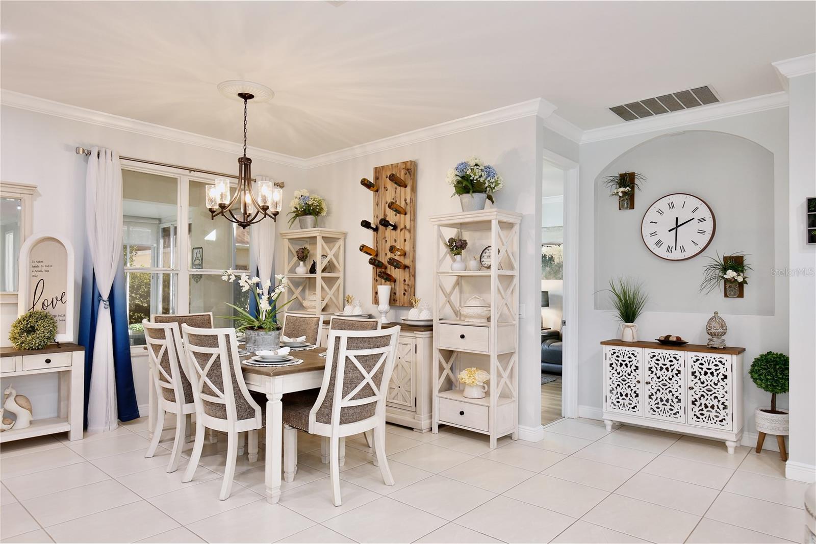 Image 4 of 66 For 217 Lake Cassidy Drive