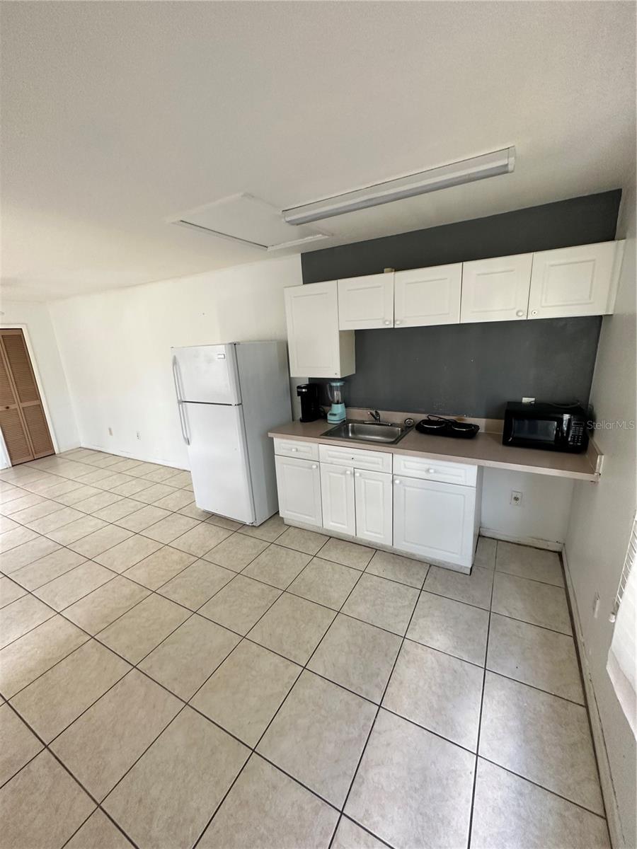 Image 3 of 29 For 235 Mango Drive B