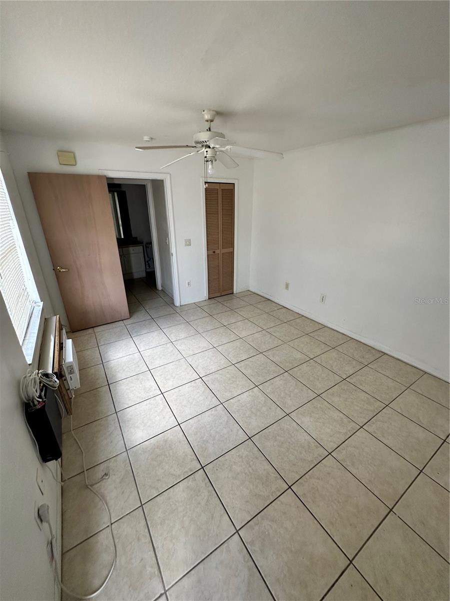 Image 7 of 29 For 235 Mango Drive B