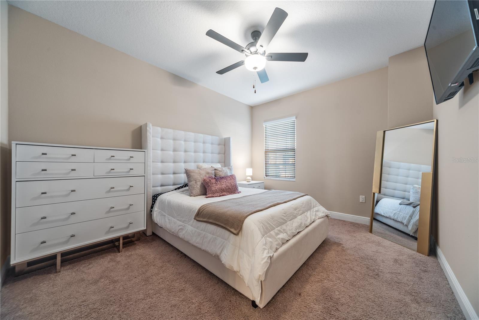 Image 23 of 44 For 7749 Somersworth Drive