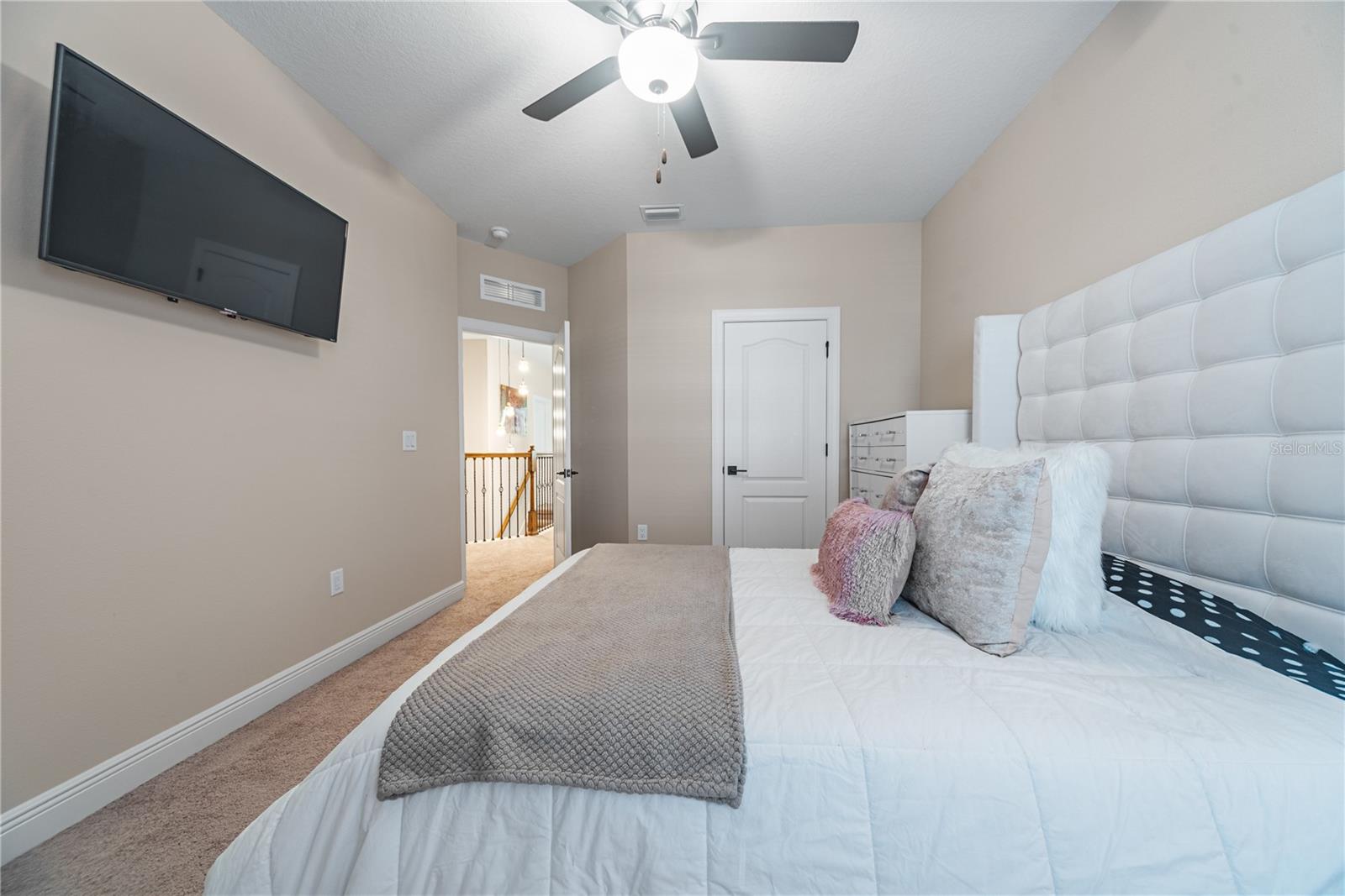 Image 24 of 44 For 7749 Somersworth Drive