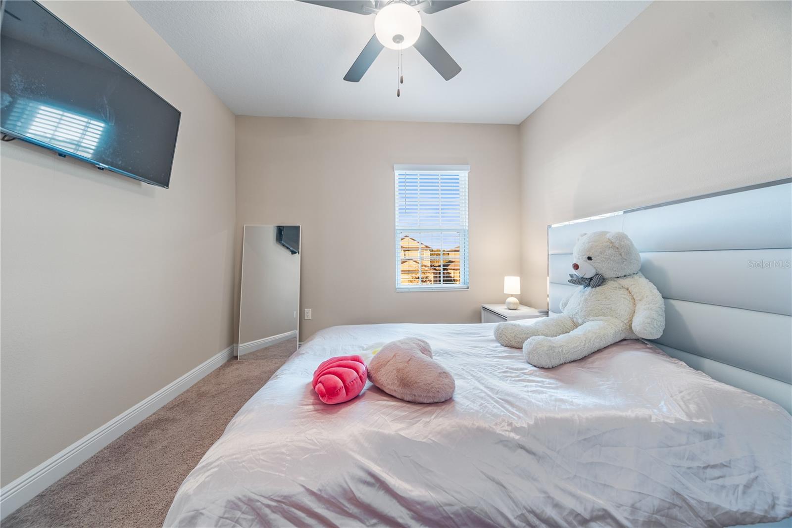 Image 26 of 44 For 7749 Somersworth Drive