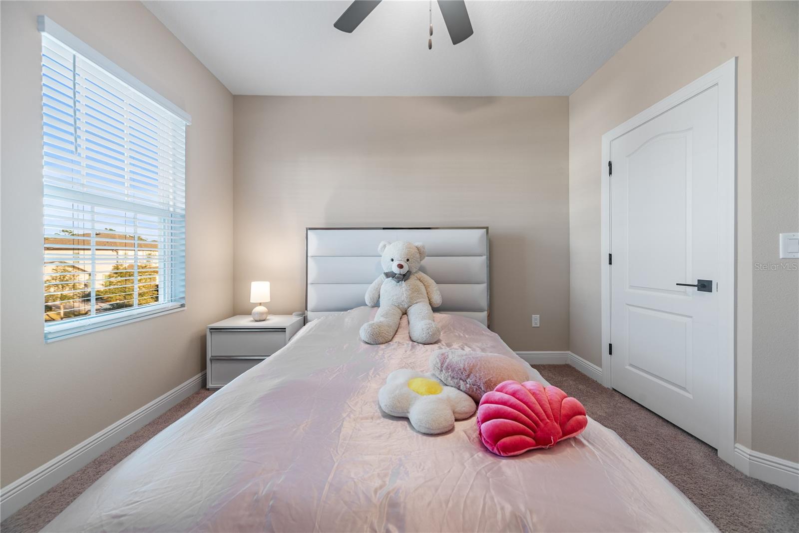 Image 27 of 44 For 7749 Somersworth Drive