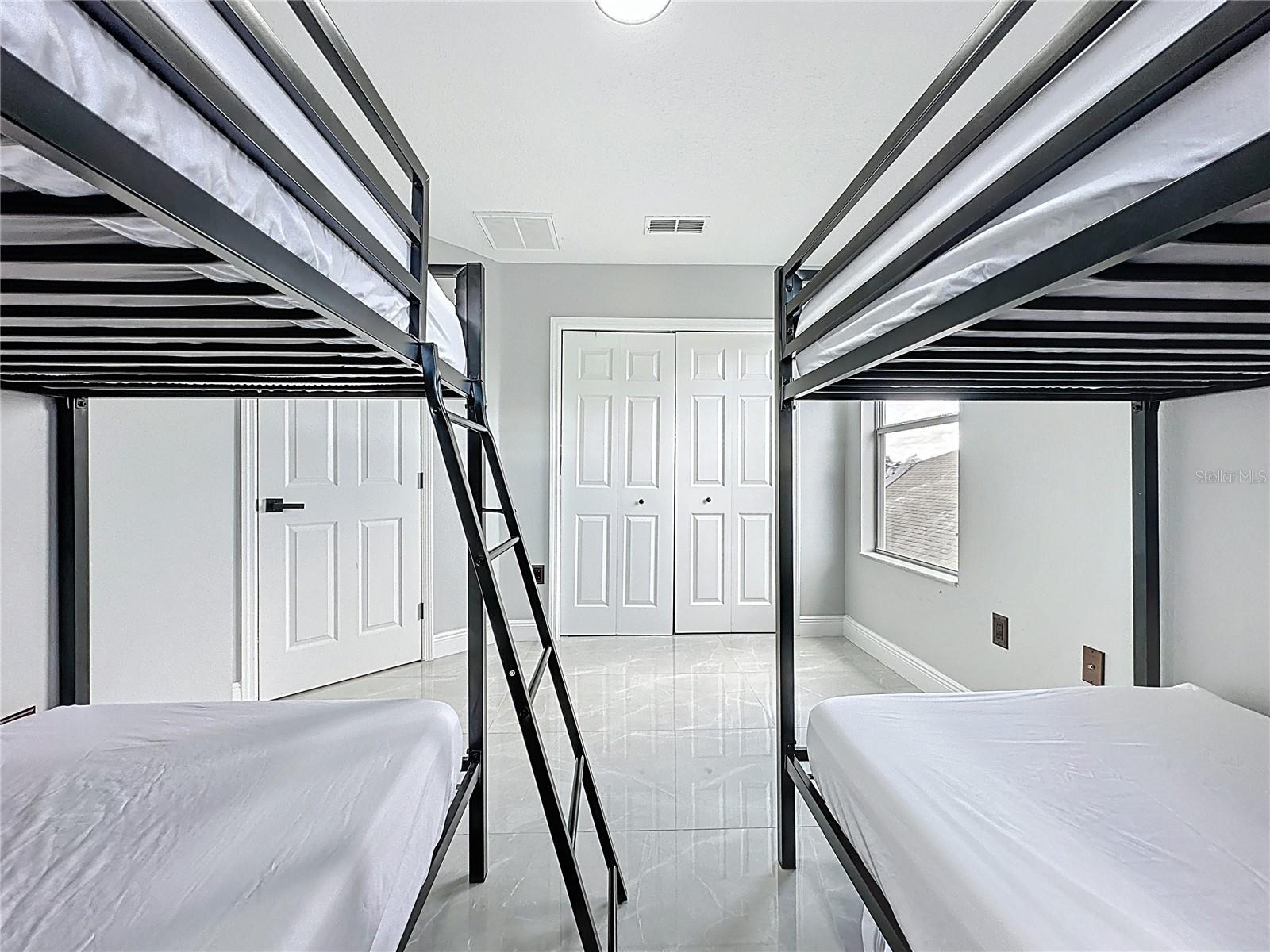 Image 49 of 78 For 166 Minniehaha Circle