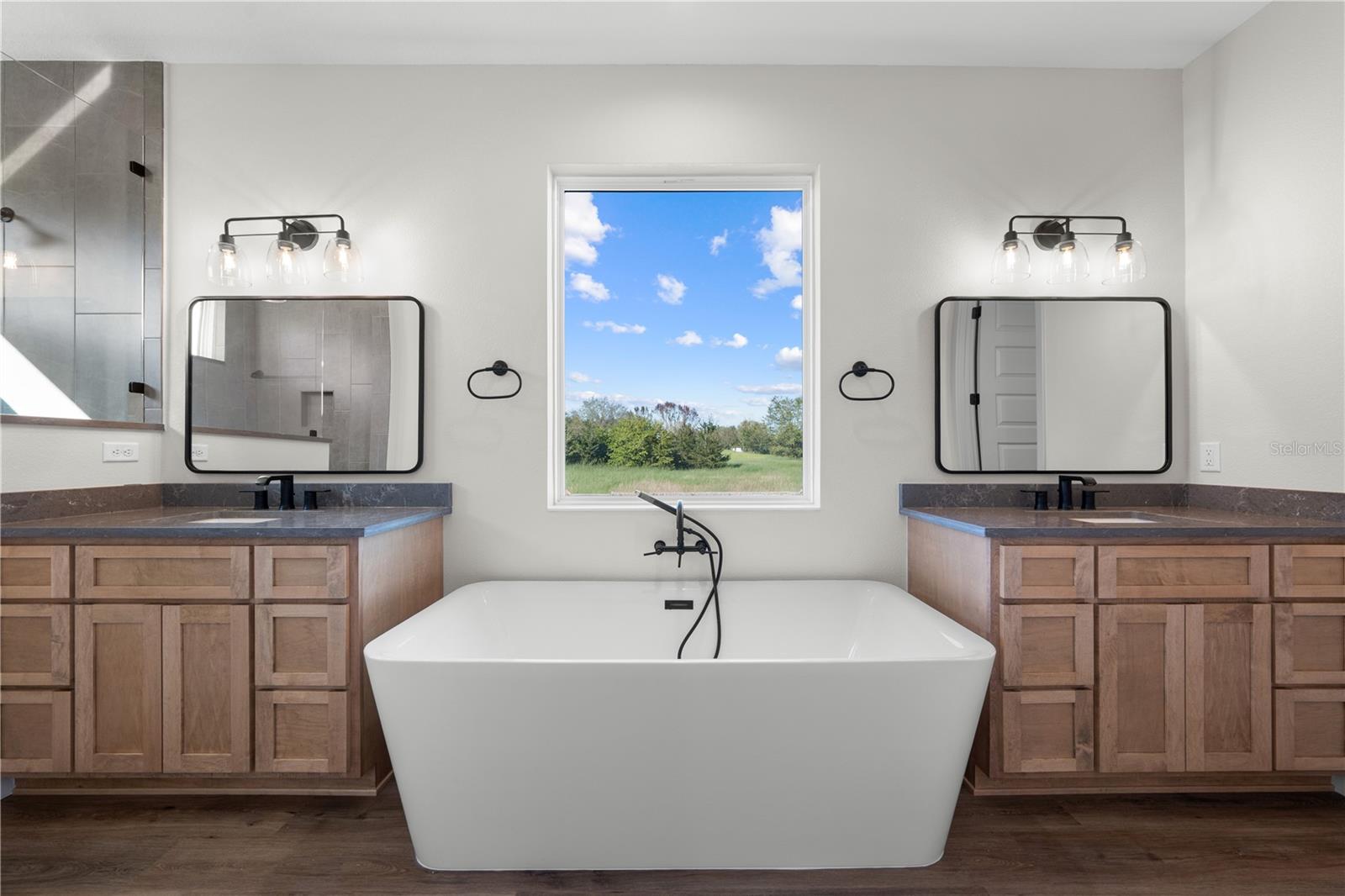 Image 28 of 57 For 3798 Rambler Ave.