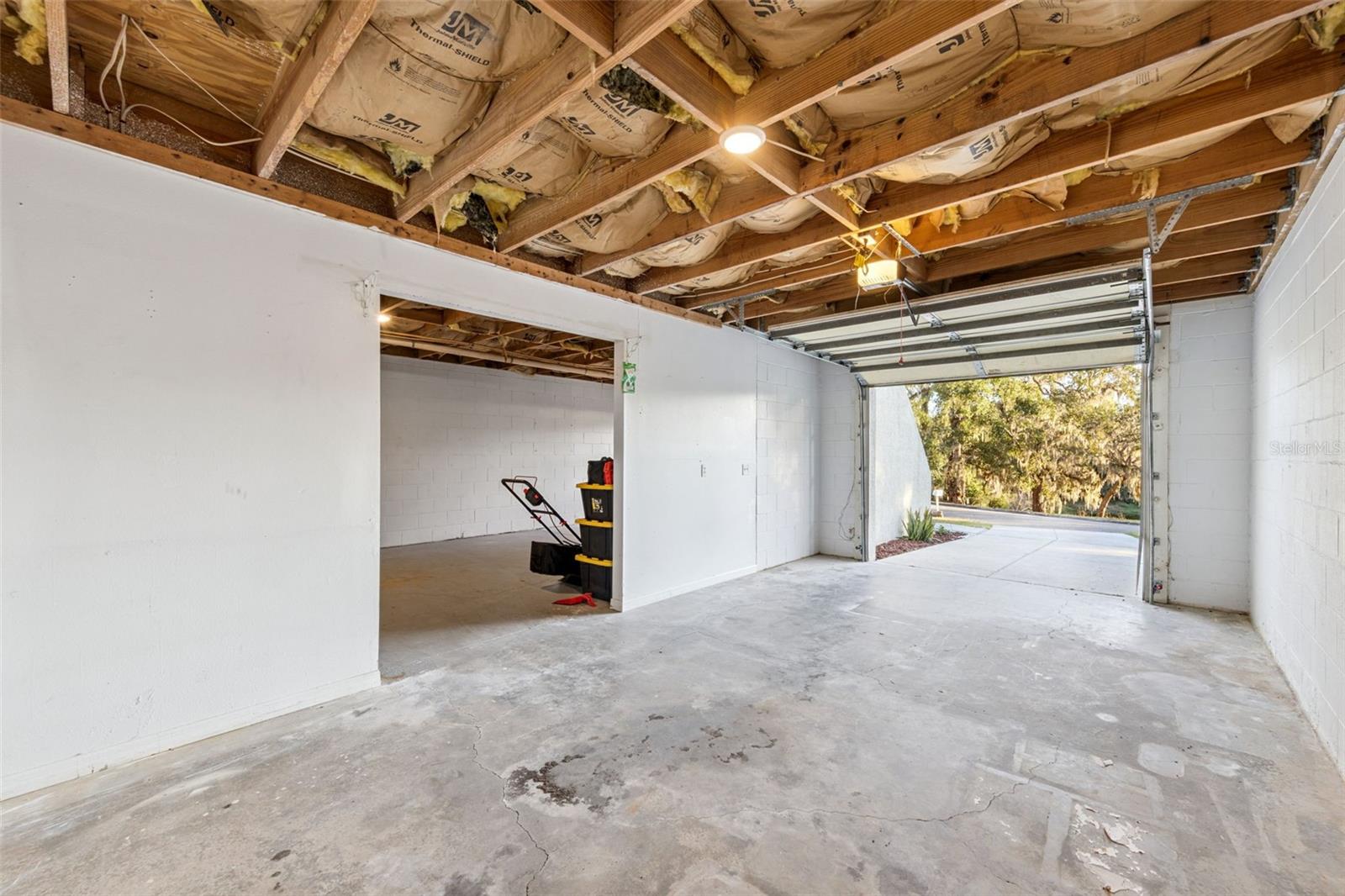 Image 25 of 35 For 560-562 Juniata Street