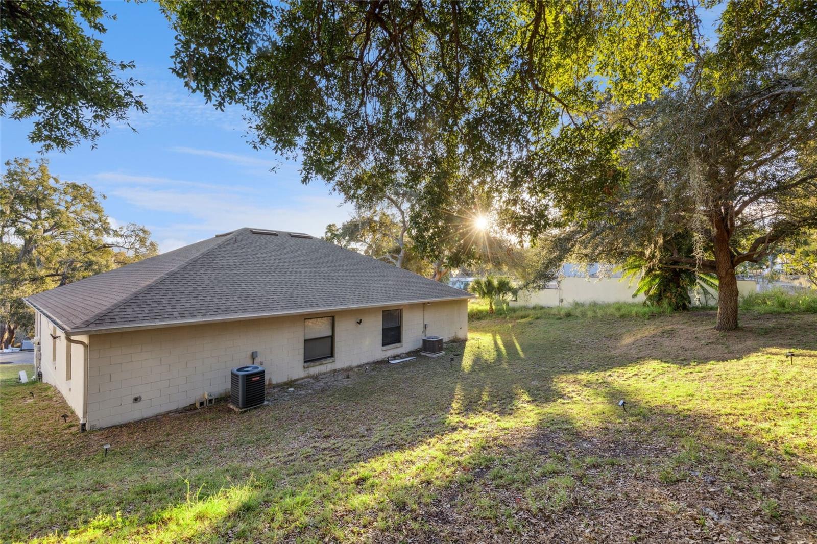 Image 26 of 35 For 560-562 Juniata Street