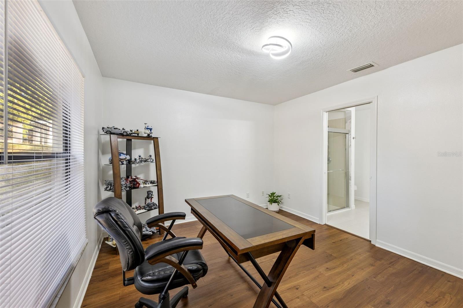 Image 27 of 35 For 560-562 Juniata Street