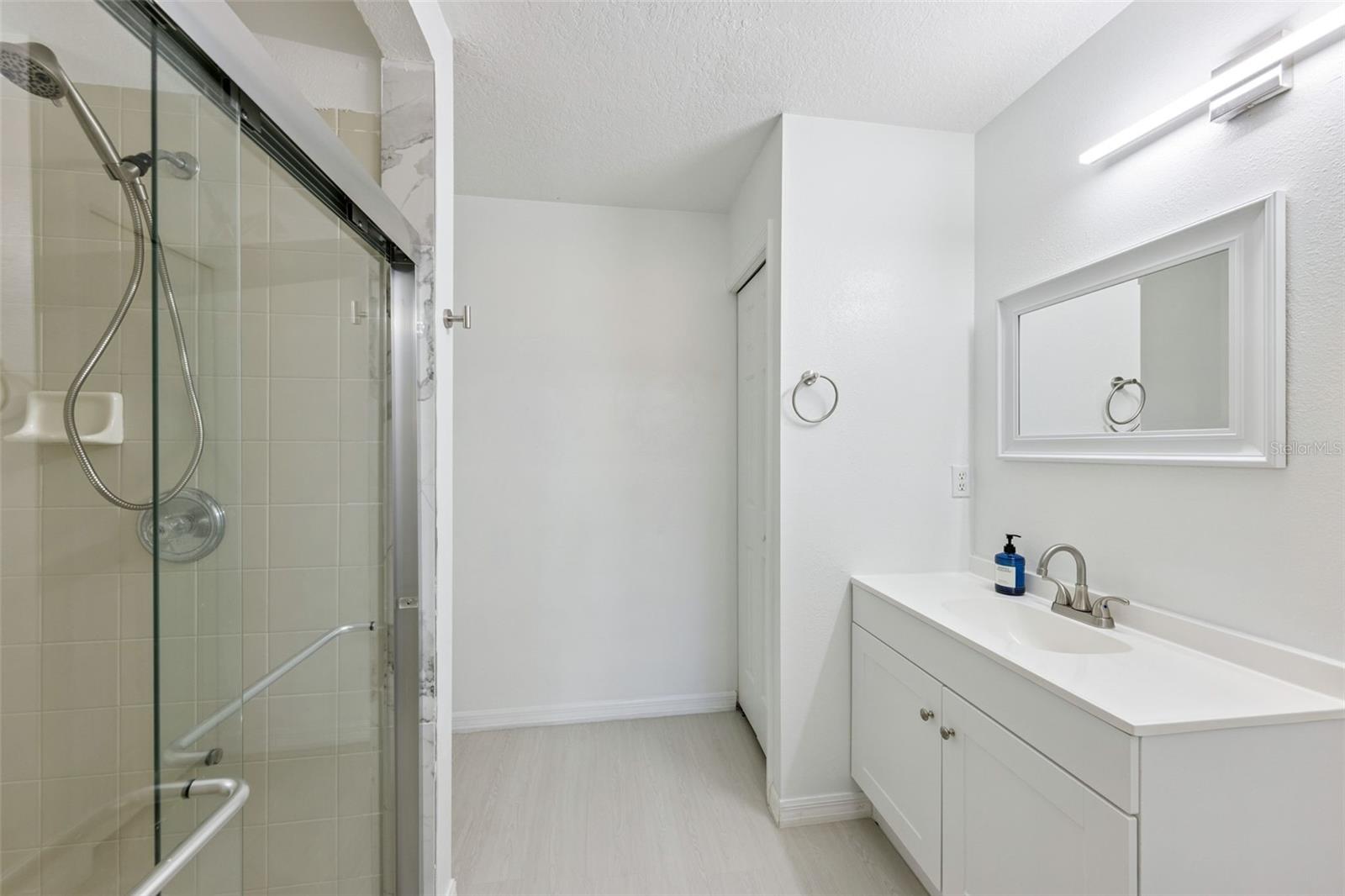 Image 30 of 35 For 560-562 Juniata Street