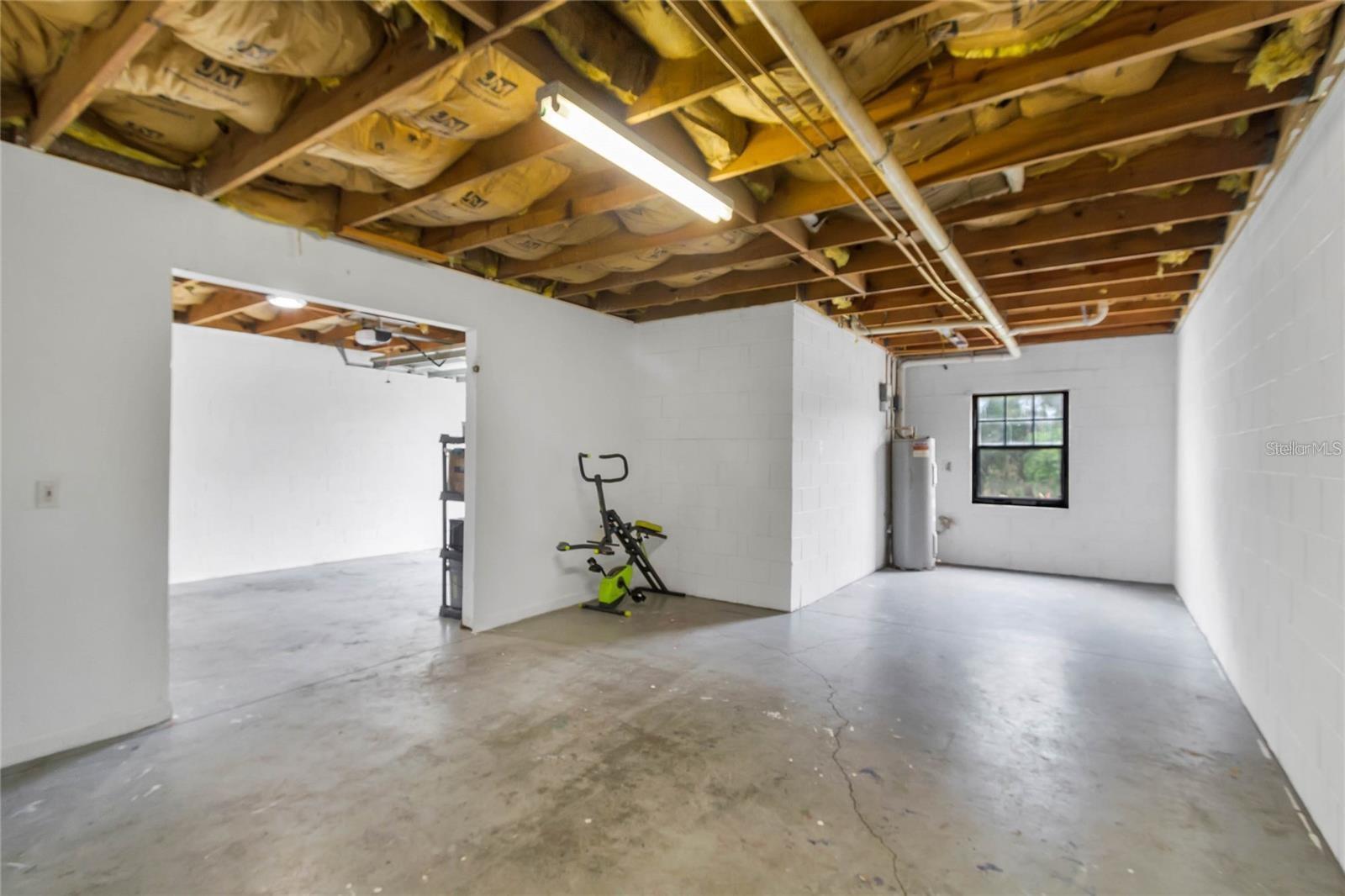 Image 5 of 35 For 560-562 Juniata Street