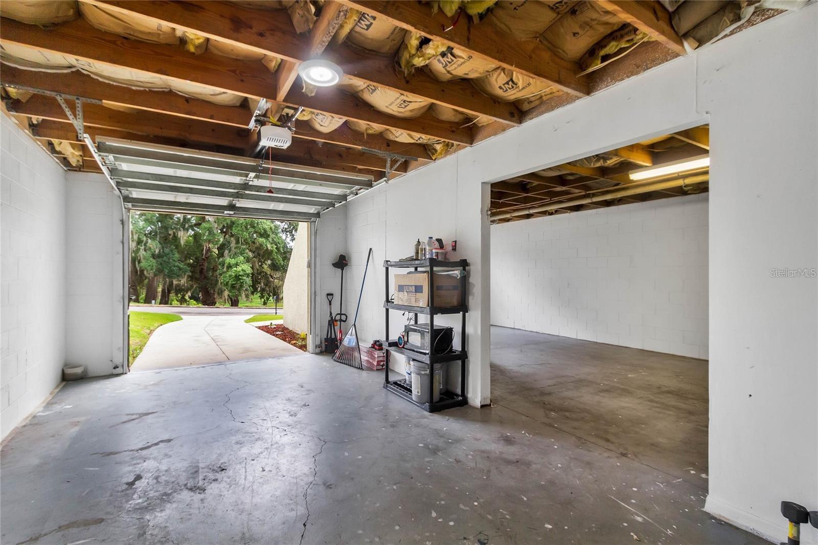 Image 6 of 35 For 560-562 Juniata Street