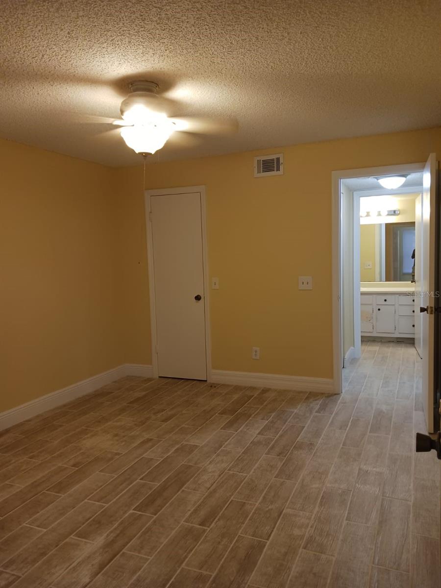 Image 13 of 16 For 4518 Commander Drive 1923