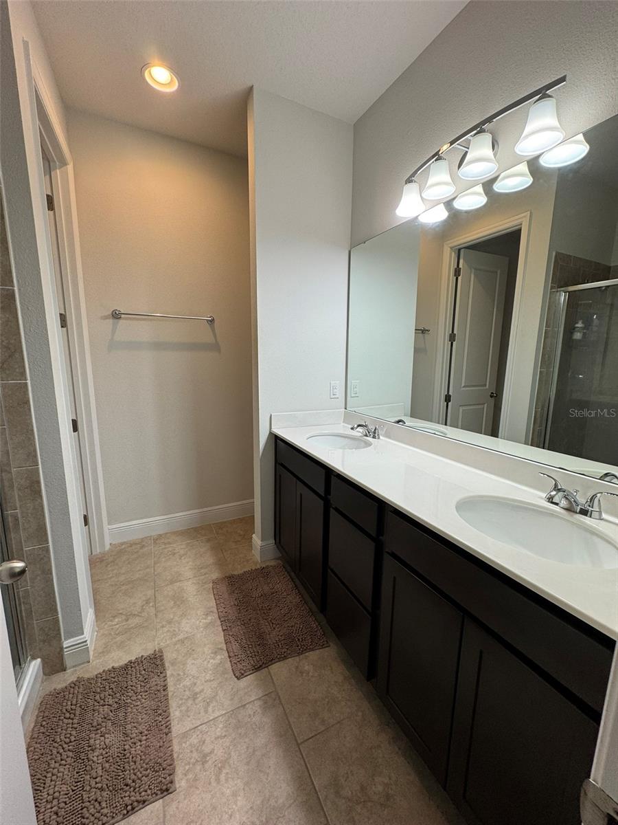 Image 14 of 23 For 362 Casa Verano Ln