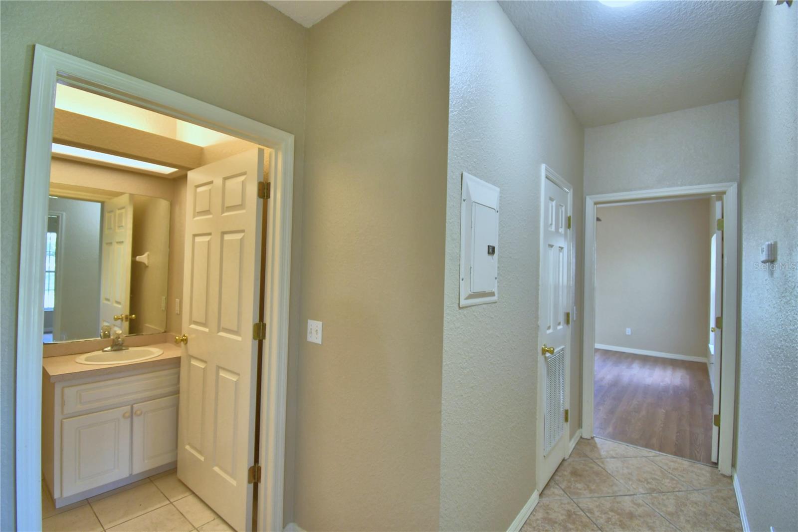 Image 18 of 44 For 1102 Eagle Pond Drive 1102