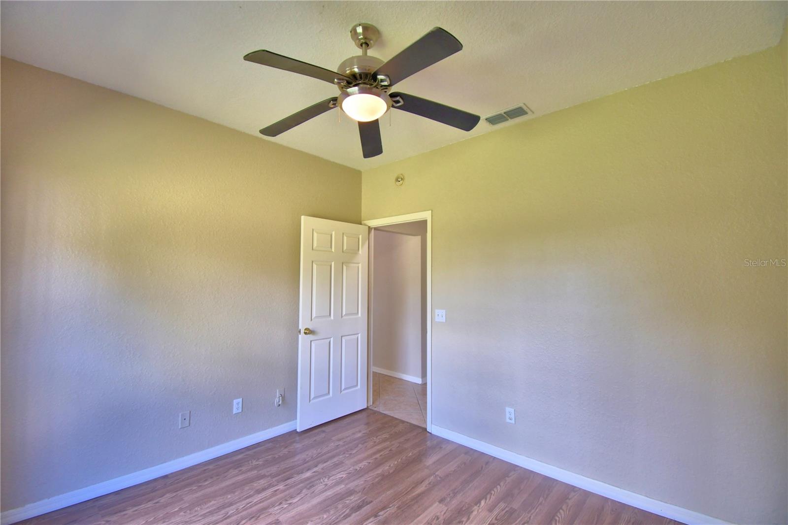 Image 26 of 44 For 1102 Eagle Pond Drive 1102