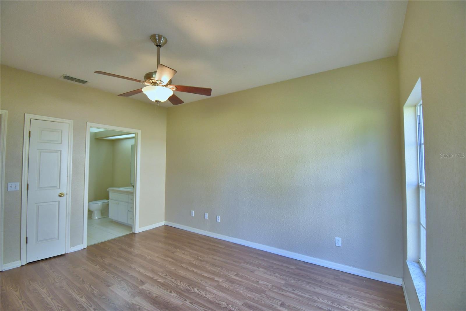 Image 33 of 44 For 1102 Eagle Pond Drive 1102