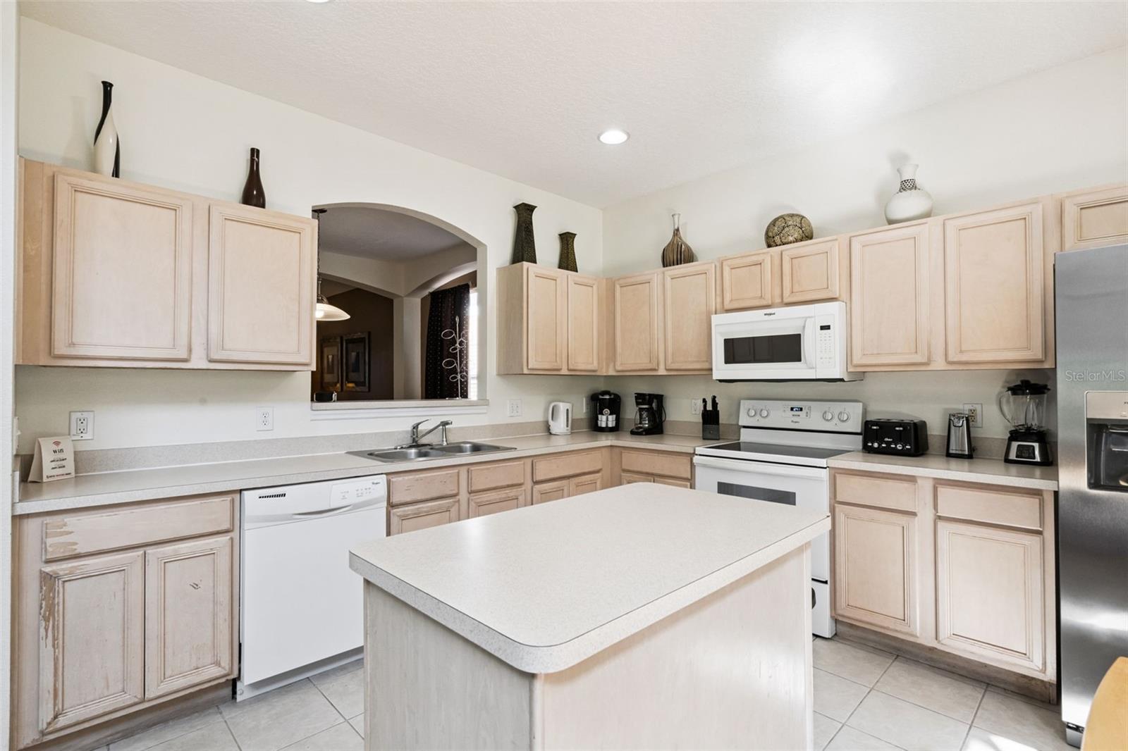 Image 10 of 39 For 2691 La Isla Court