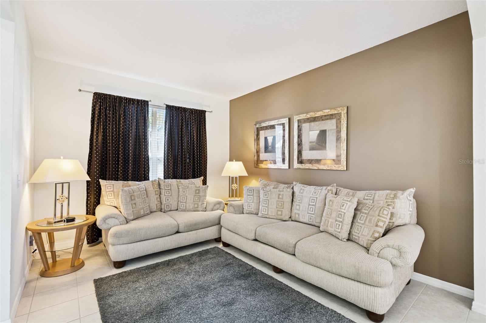 Image 14 of 39 For 2691 La Isla Court