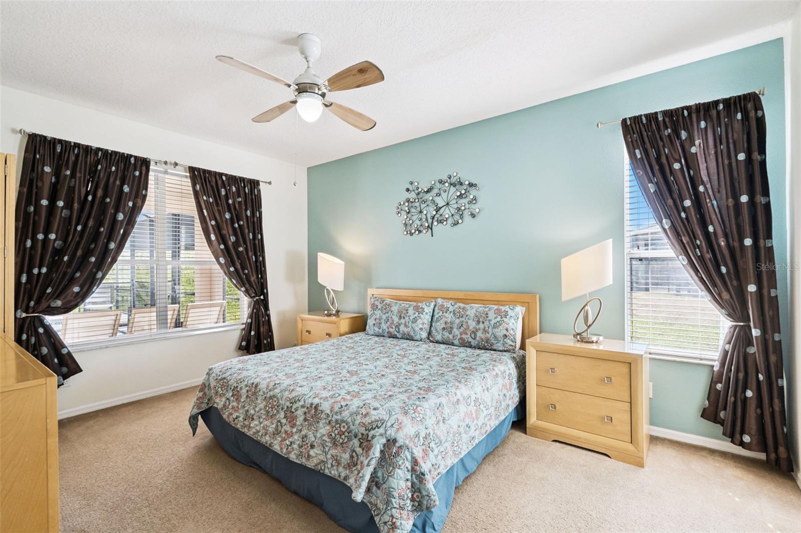 Image 16 of 39 For 2691 La Isla Court