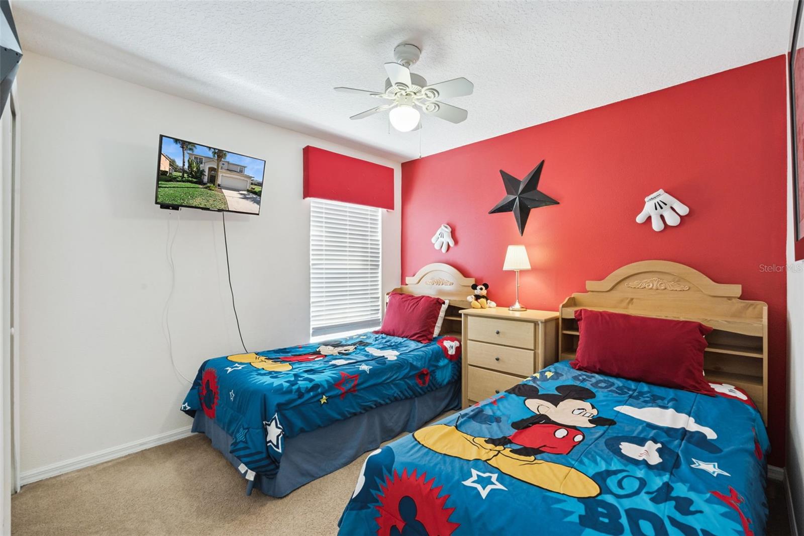 Image 21 of 39 For 2691 La Isla Court