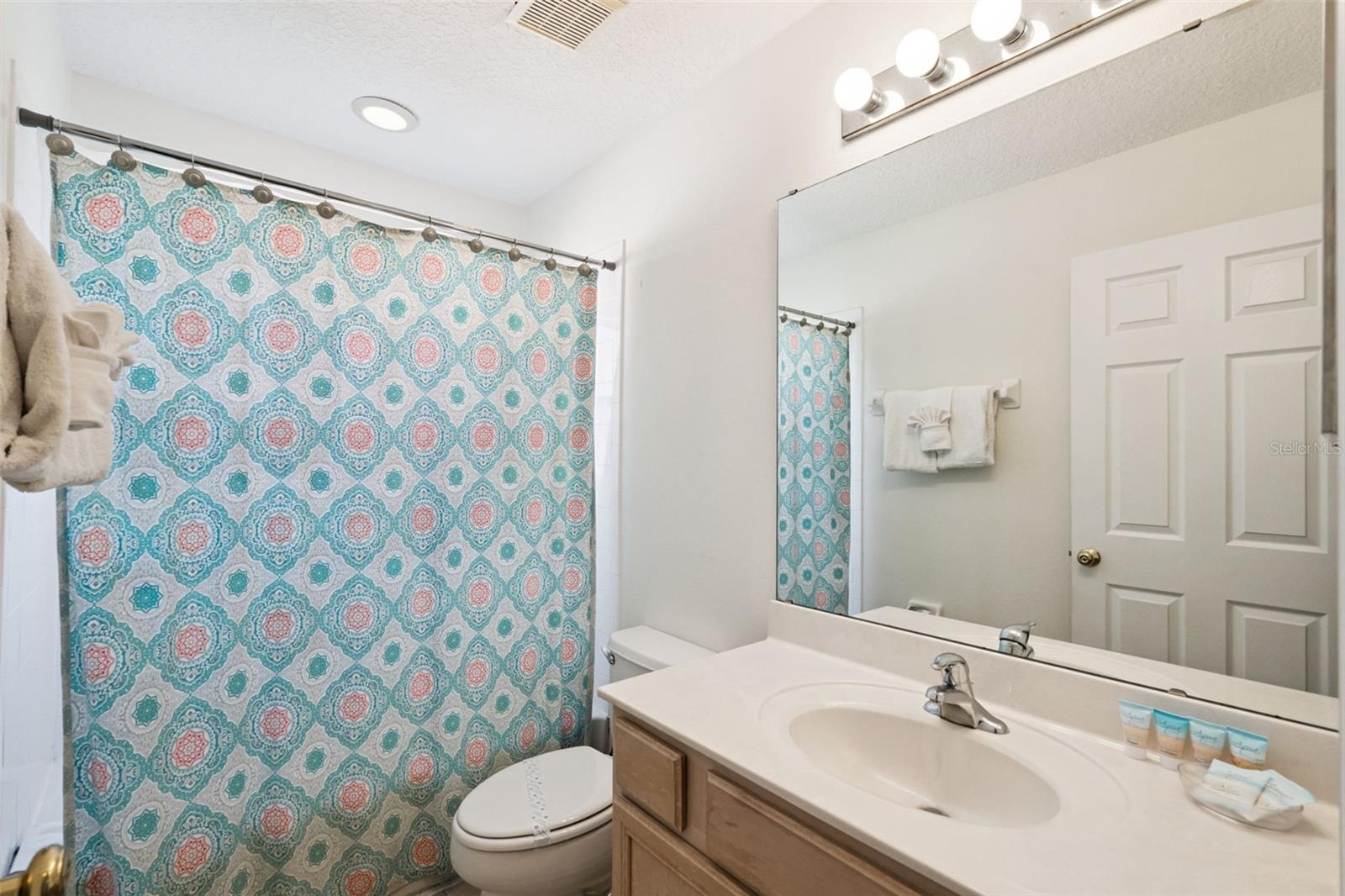 Image 24 of 39 For 2691 La Isla Court