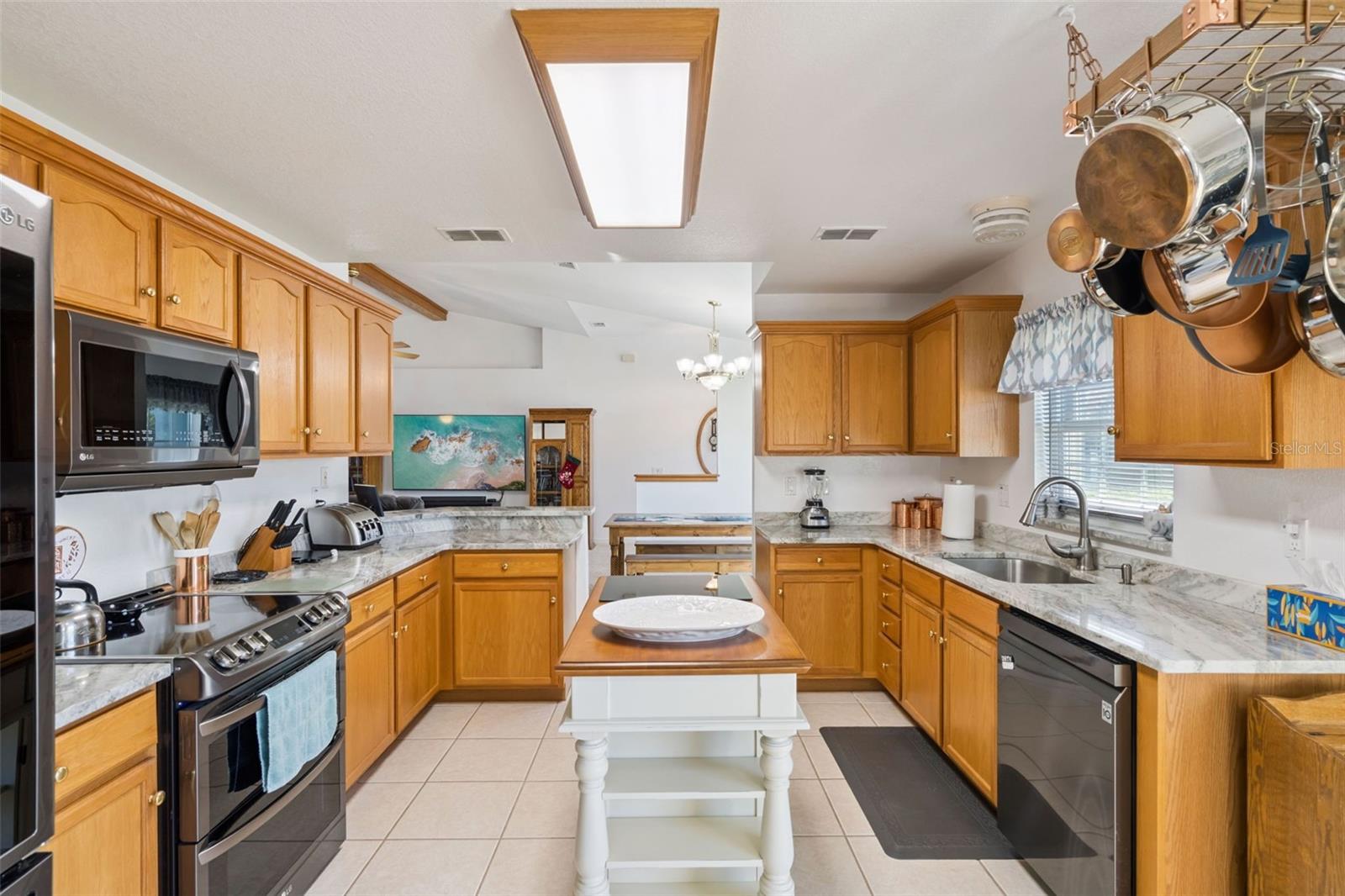 Image 13 of 48 For 217 Kent Court