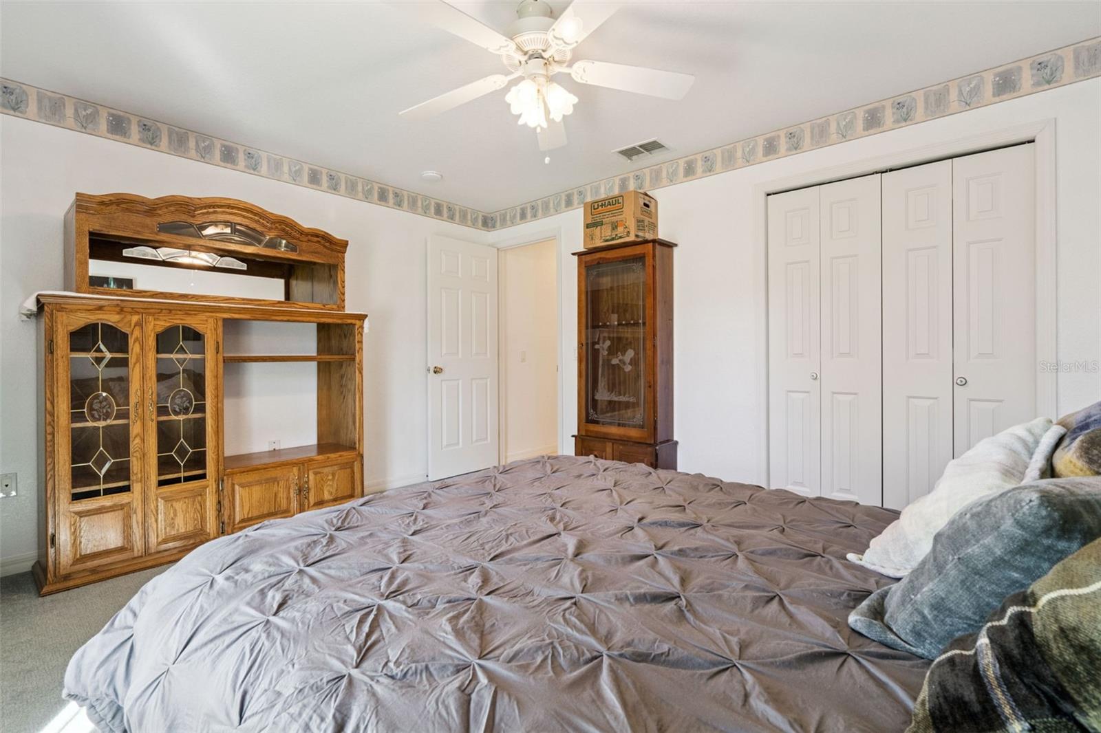 Image 20 of 48 For 217 Kent Court