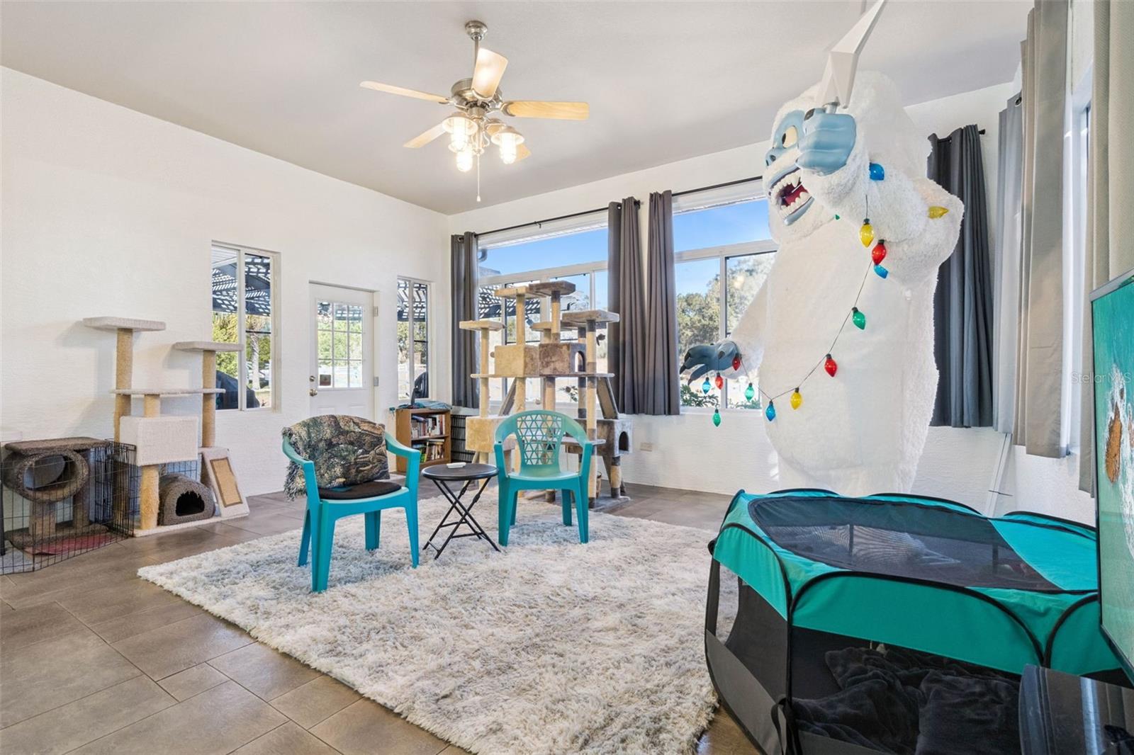 Image 21 of 48 For 217 Kent Court