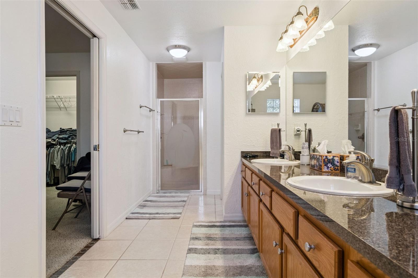 Image 25 of 48 For 217 Kent Court