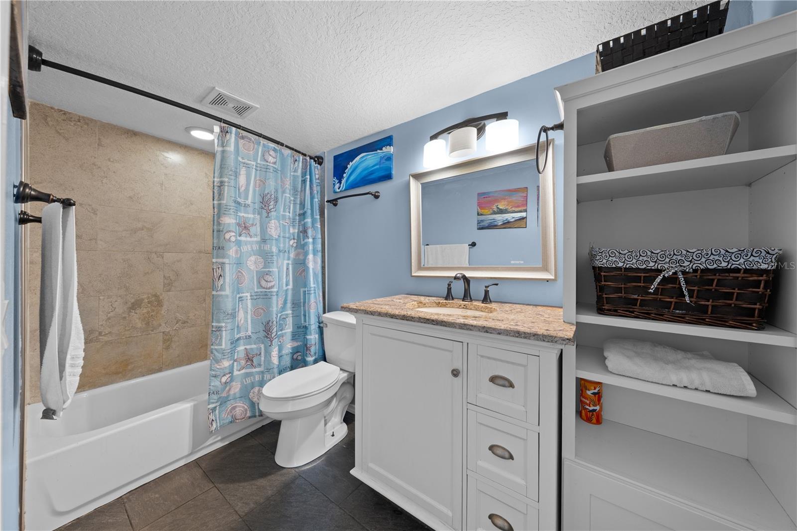 Image 14 of 53 For 200 Raintree Court