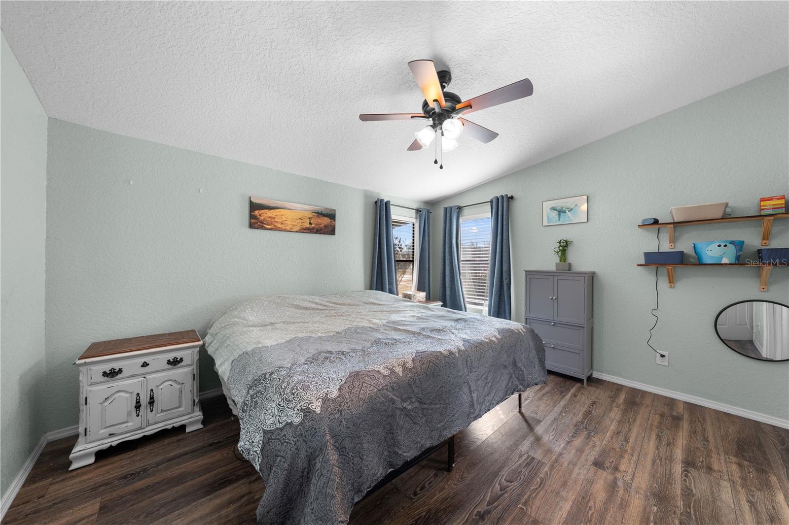 Image 15 of 53 For 200 Raintree Court