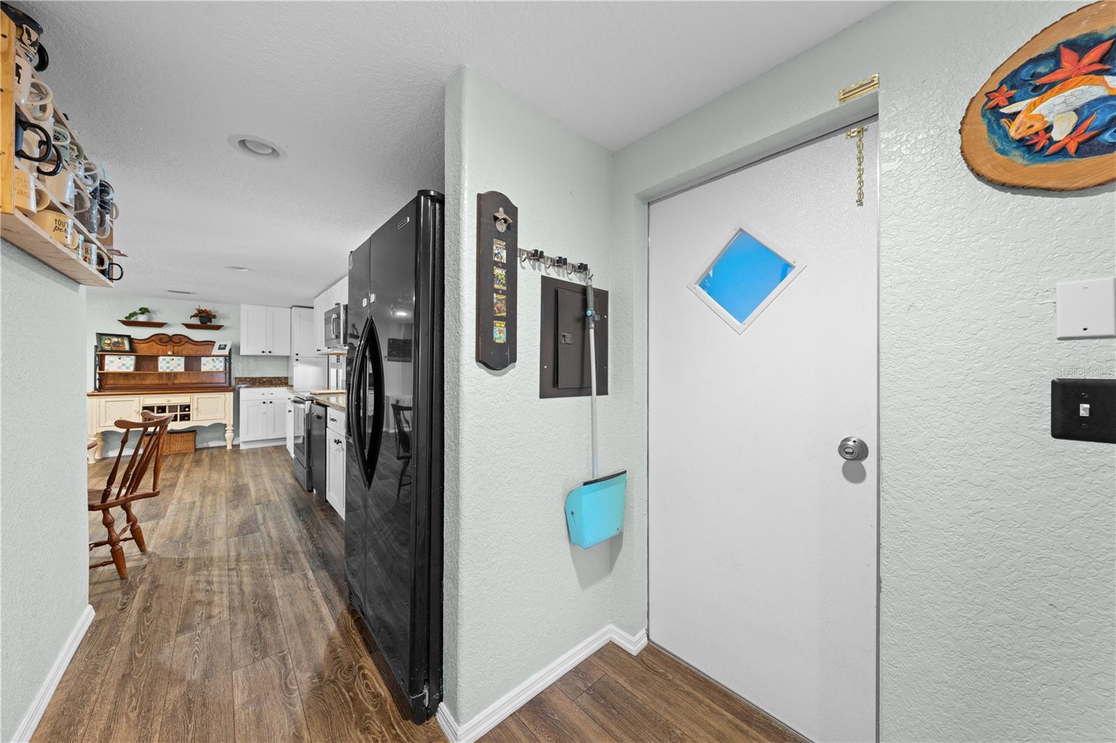 Image 27 of 53 For 200 Raintree Court