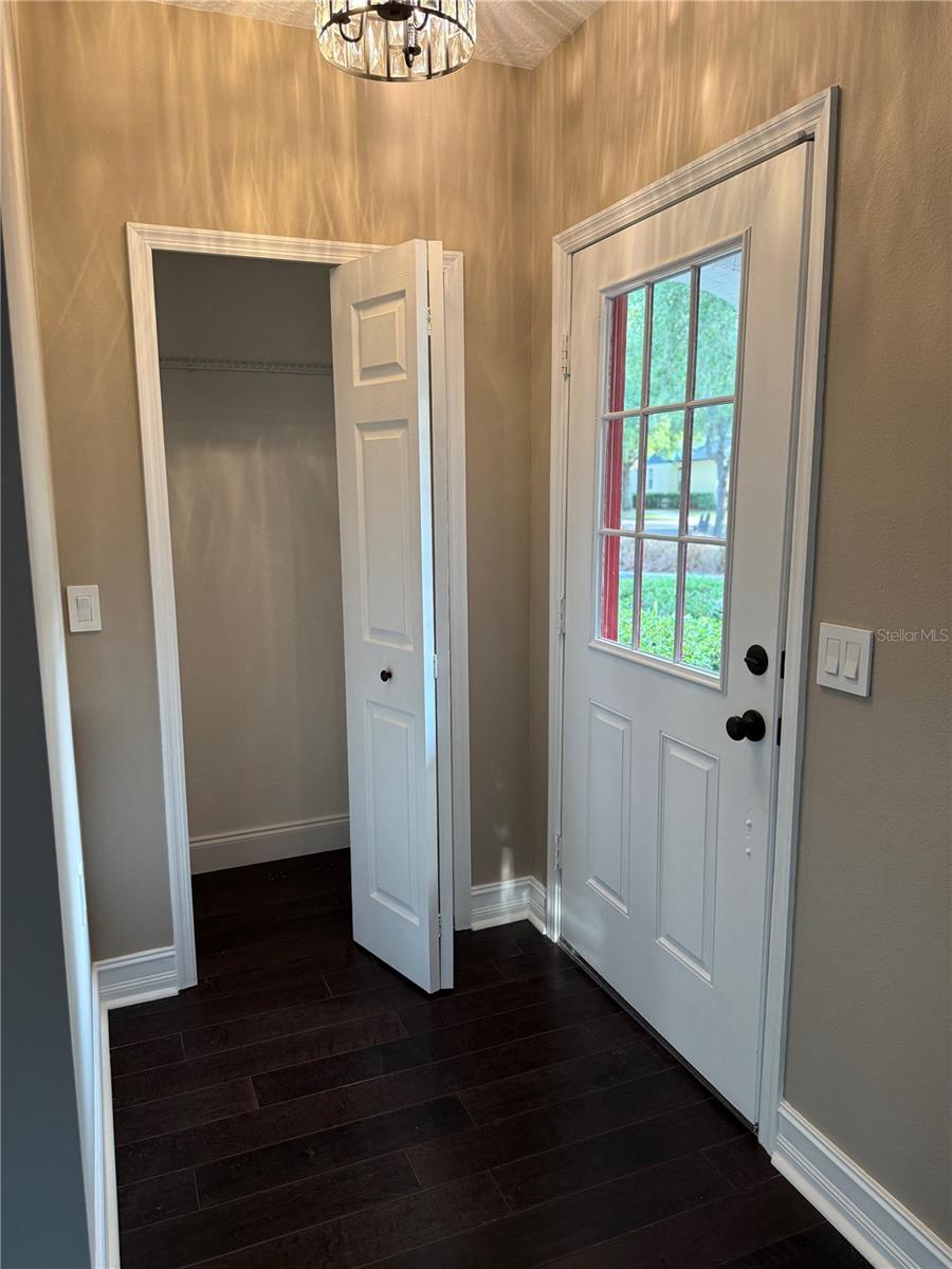 Image 16 of 17 For 1115 Damask Street